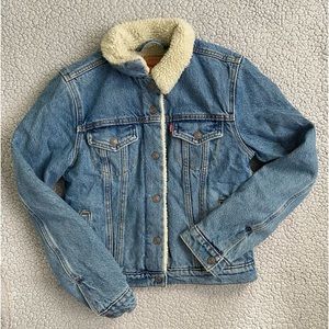Levi’s original sherpa trucker jean jacket